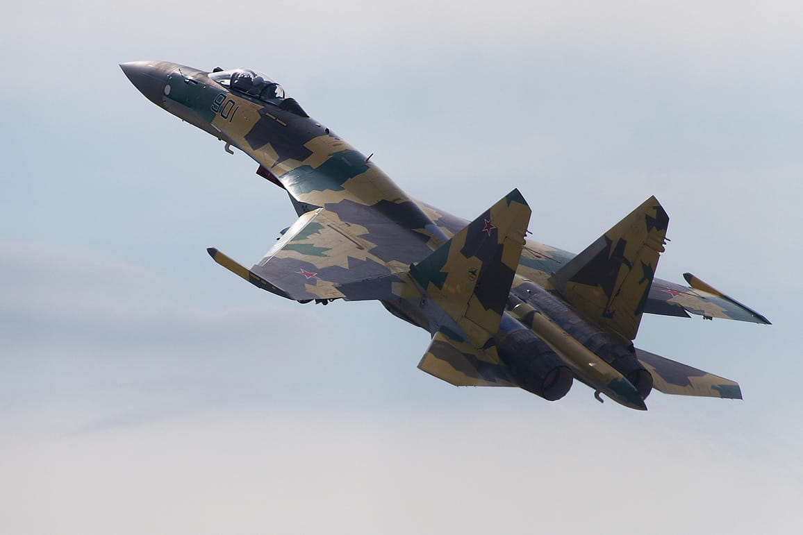 На Дальнем Востоке разбился Су-35, истребитель упал в Охотское море