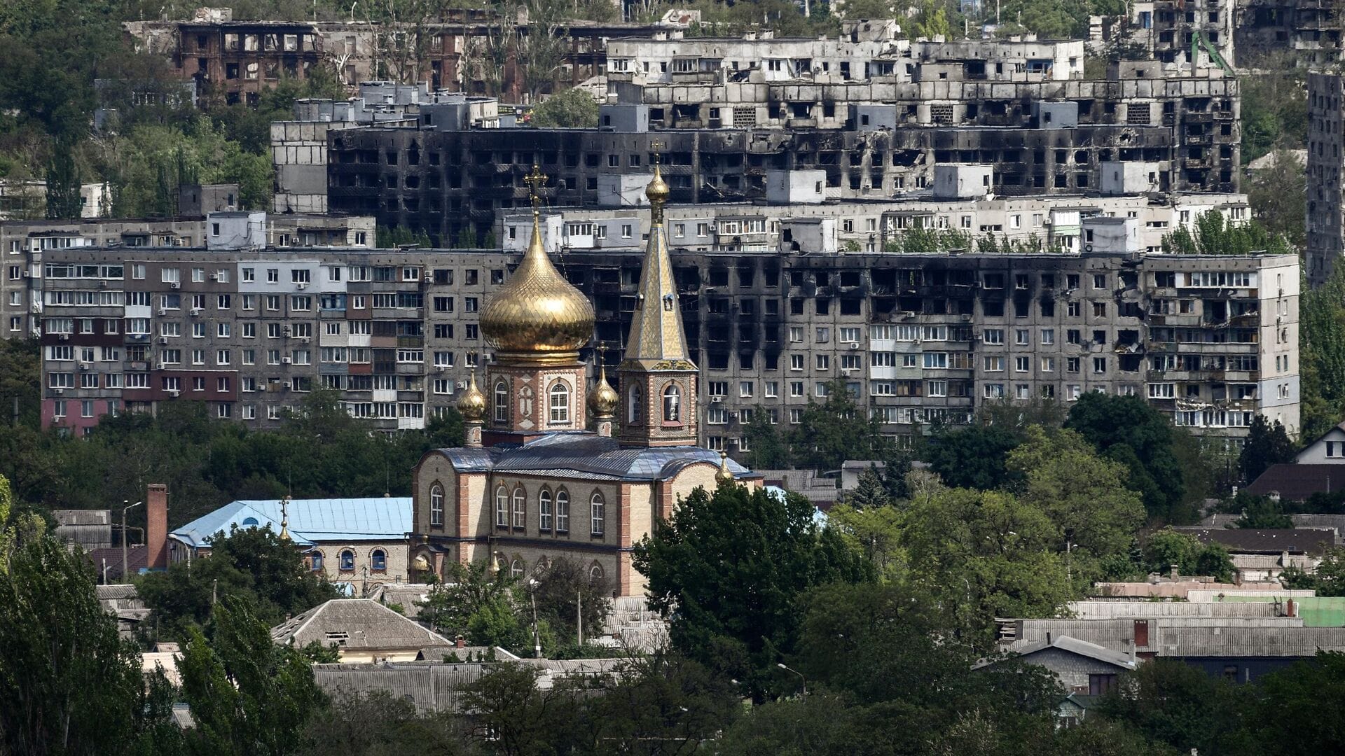 Жители оккупированного РФ Мариуполя так и не получили пенсии. По их словам, жизнь после прихода военных «хуже, чем в аду» — The Guardian