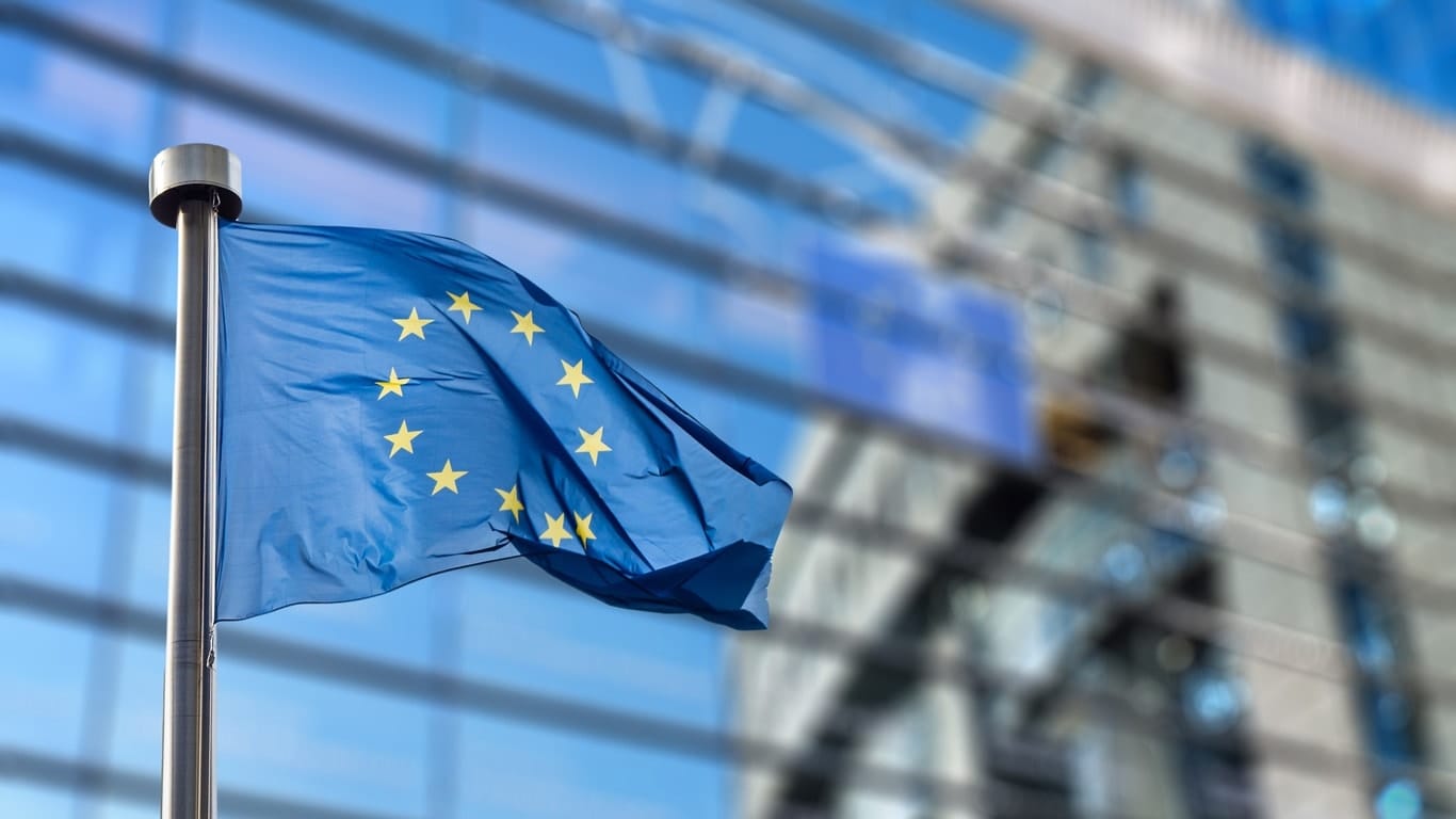 Еврокомиссия обвинила Венгрию в попрании демократических ценностей и нарушении европейского законодательства