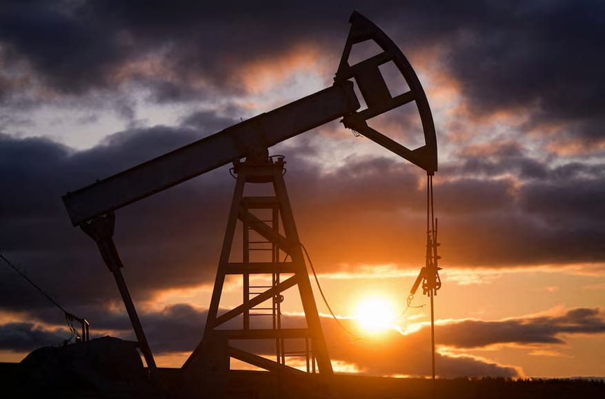 Россия продолжает поставлять КНДР нефть в обход санкций ООН. «КНДР нужна нефть, а Путину — продолжение войны» — кореевед