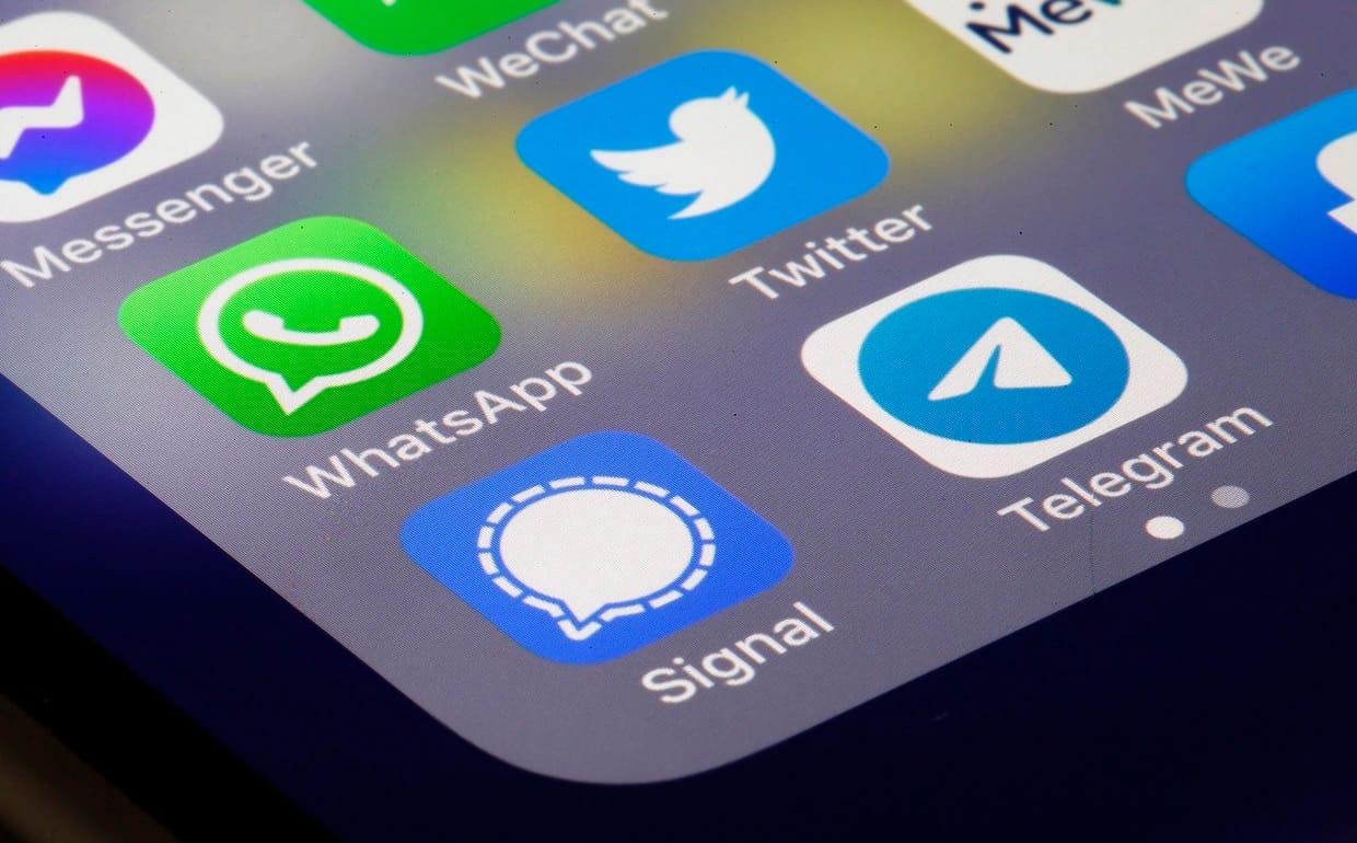 Российские операторы связи начали блокировать проверочные SMS и звонки от Telegram и WhatsApp